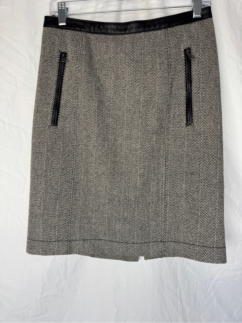 Burberry Wool Herringbone Pencil Skirt with Leather Trim - Black/Grey
